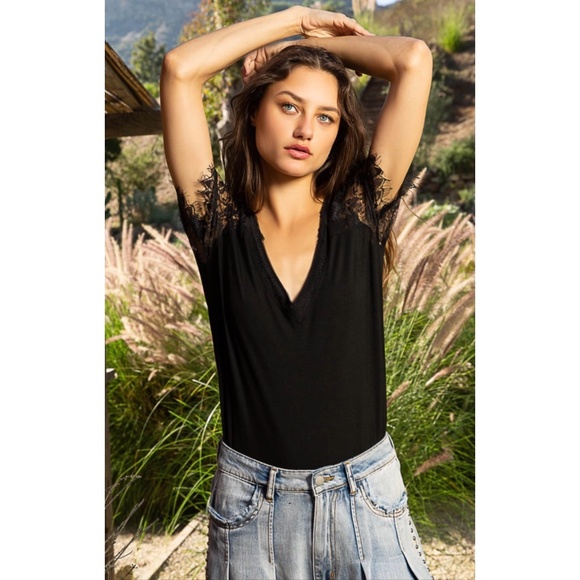POL Black V Neck Lace Sleeve Rayon Jersey Tee - Picture 4 of 6